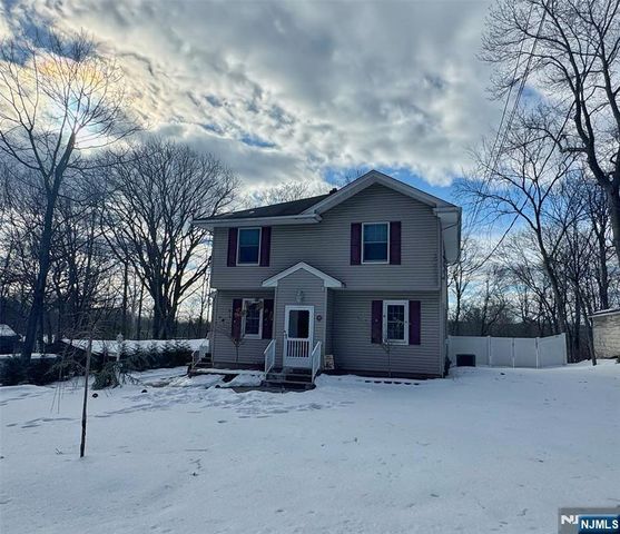 77 Garside Avenue, Wayne, NJ 07470