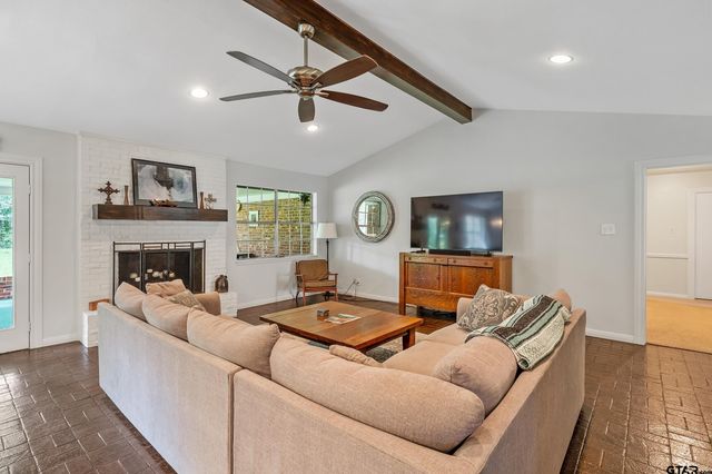 3310 Old Bullard Rd, Tyler, TX 75701