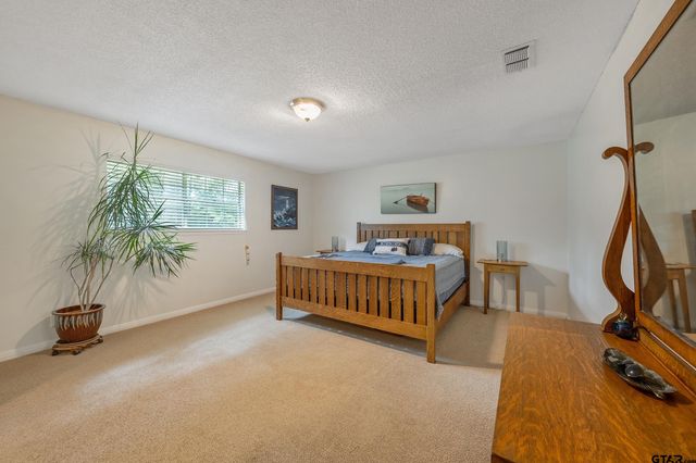 3310 Old Bullard Rd, Tyler, TX 75701
