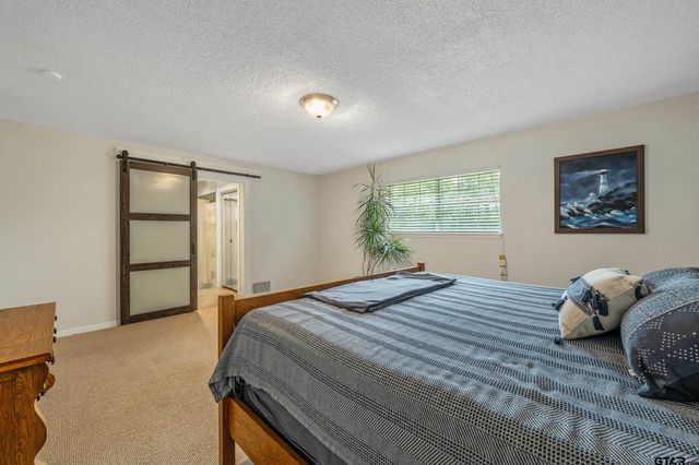 3310 Old Bullard Rd, Tyler, TX 75701