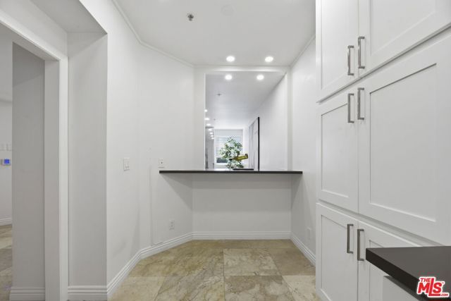 120 S Crescent Drive 104, Beverly Hills, CA 90212