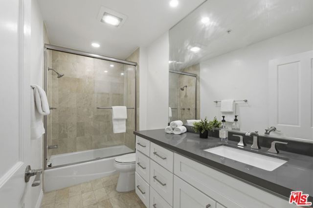 120 S Crescent Drive 104, Beverly Hills, CA 90212