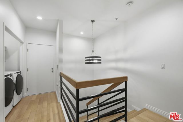 120 S Crescent Drive 104, Beverly Hills, CA 90212
