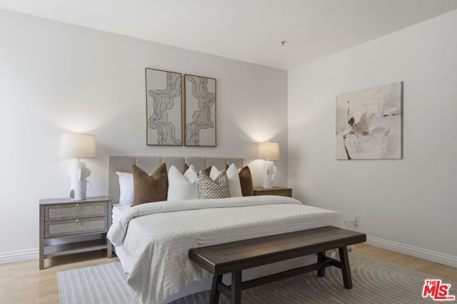 120 S Crescent Drive 104, Beverly Hills, CA 90212