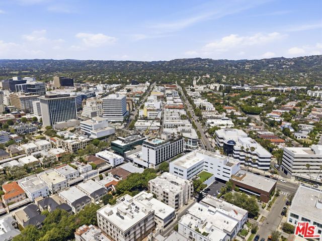 120 S Crescent Drive 104, Beverly Hills, CA 90212