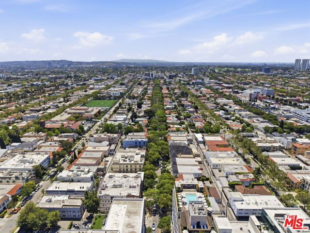 120 S Crescent Drive 104, Beverly Hills, CA 90212