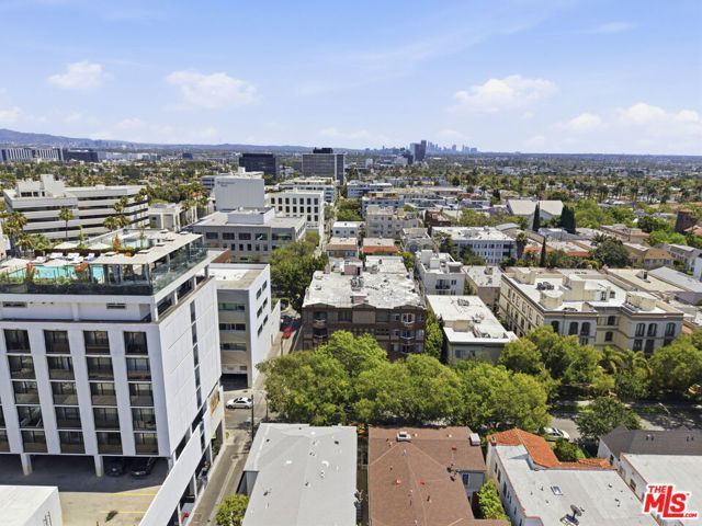 120 S Crescent Drive 104, Beverly Hills, CA 90212