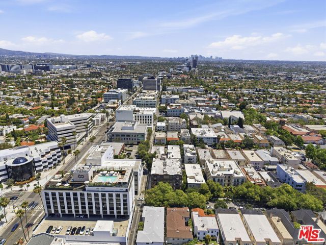 120 S Crescent Drive 104, Beverly Hills, CA 90212