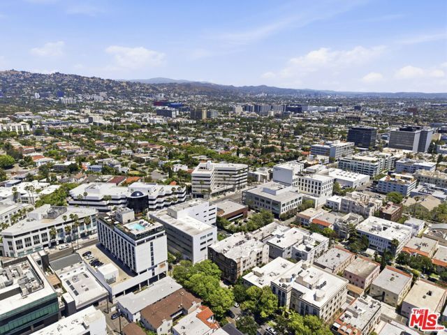 120 S Crescent Drive 104, Beverly Hills, CA 90212