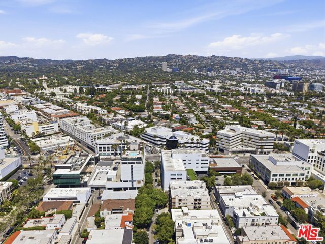 120 S Crescent Drive 104, Beverly Hills, CA 90212