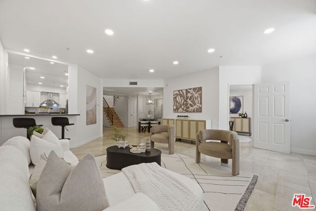 120 S Crescent Drive 104, Beverly Hills, CA 90212