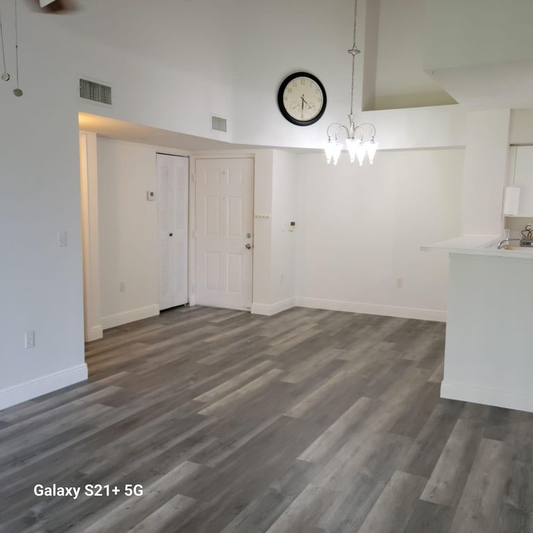 7832 Sonoma Springs Circle 204, Lake Worth, FL 33463