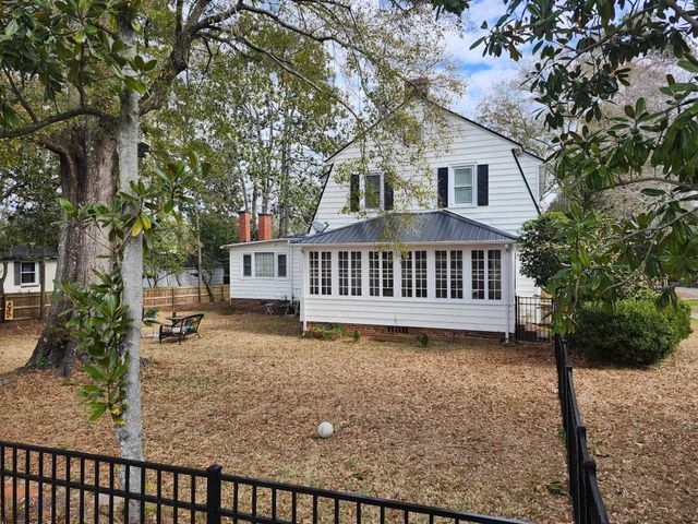 1006 10th Ave., Conway, SC 29526