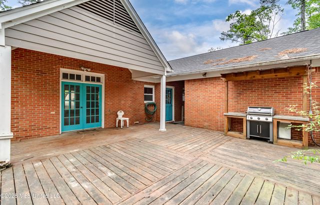 210 Sandpiper Road, Brandon, MS 39047