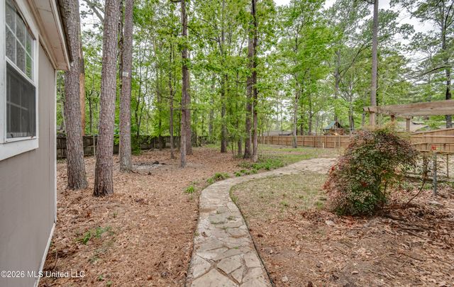 210 Sandpiper Road, Brandon, MS 39047