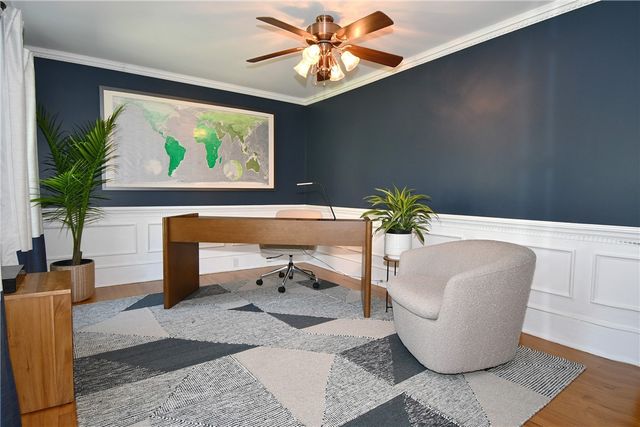 2293 Morrow Rd, Upper St Clair, PA 15241