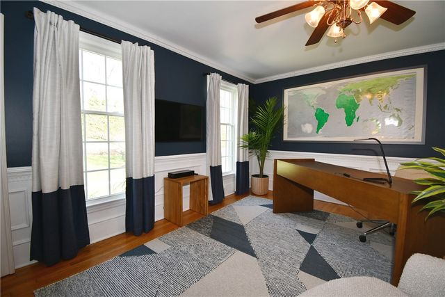 2293 Morrow Rd, Upper St Clair, PA 15241