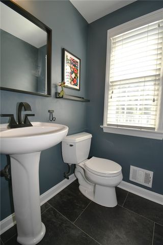 2293 Morrow Rd, Upper St Clair, PA 15241