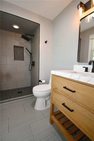 2293 Morrow Rd, Upper St Clair, PA 15241