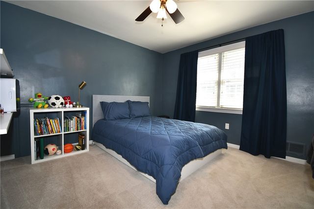 2293 Morrow Rd, Upper St Clair, PA 15241