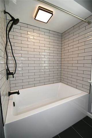 2293 Morrow Rd, Upper St Clair, PA 15241