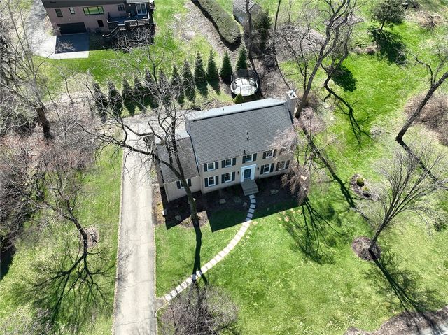 2293 Morrow Rd, Upper St Clair, PA 15241