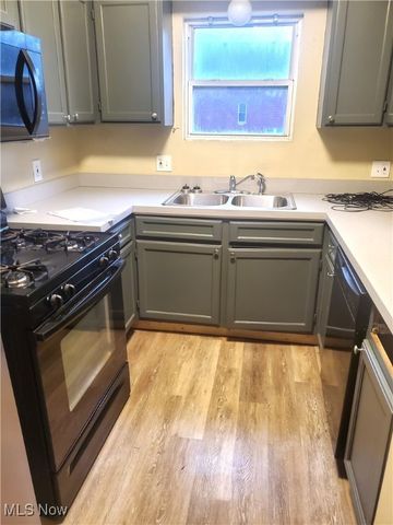 9923 Bessemer Avenue, Cleveland, OH 44104