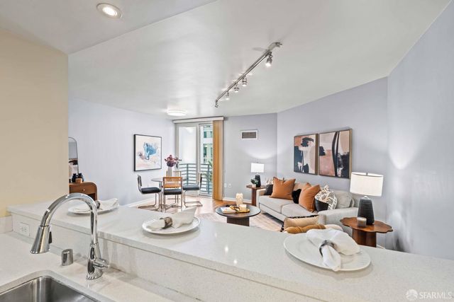 555 4th Street 822, San Francisco, CA 94107