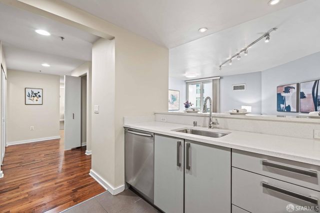 555 4th Street 822, San Francisco, CA 94107