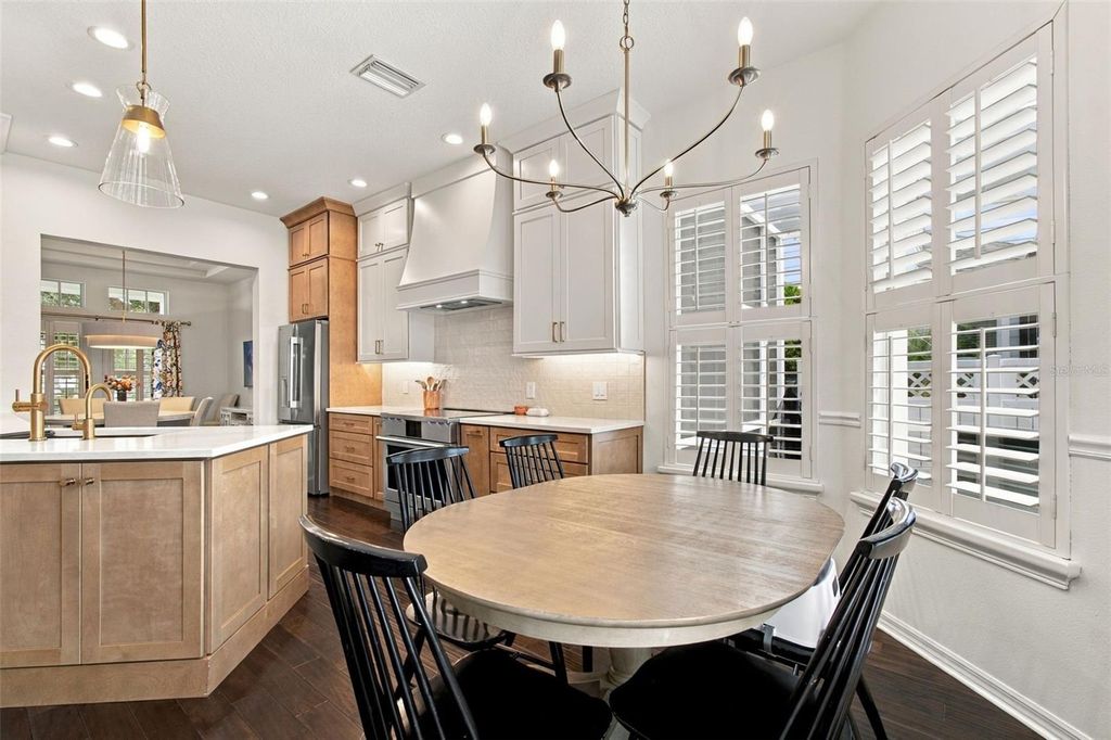 Image 15 of property listing at 10306 MARCHMONT COURT, Tampa, FL 33626