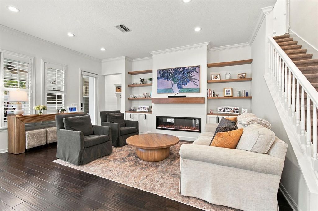 Image 20 of property listing at 10306 MARCHMONT COURT, Tampa, FL 33626