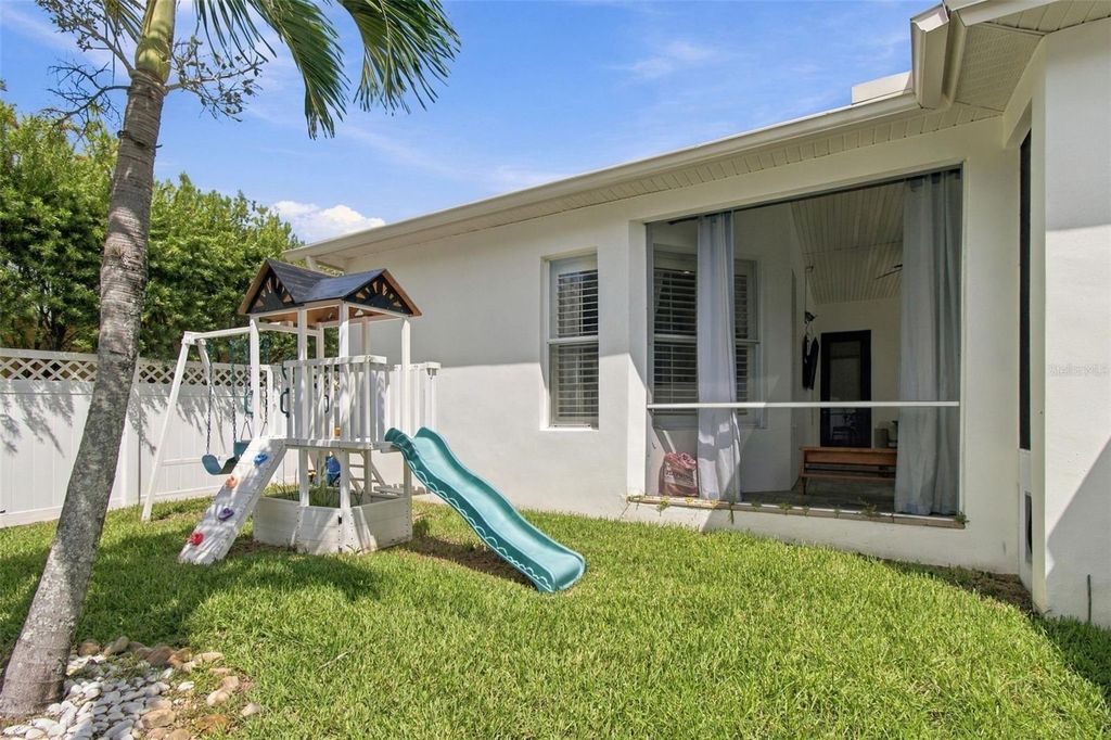 Image 51 of property listing at 10306 MARCHMONT COURT, Tampa, FL 33626
