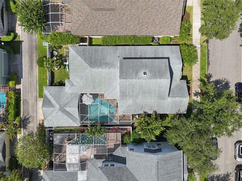Image 60 of property listing at 10306 MARCHMONT COURT, Tampa, FL 33626