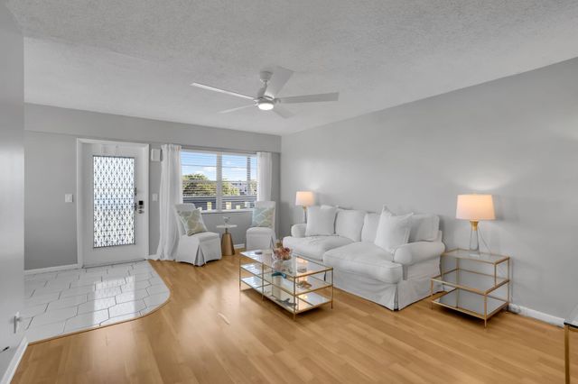 336 Dorset H, Boca Raton, FL 33434