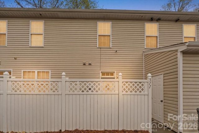 311 Alabarda Lane, Charlotte, NC 28273