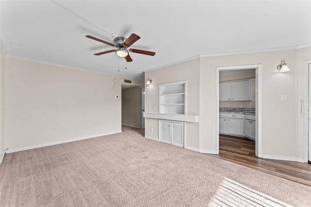 102 Strand Street 16, Galveston, TX 77550