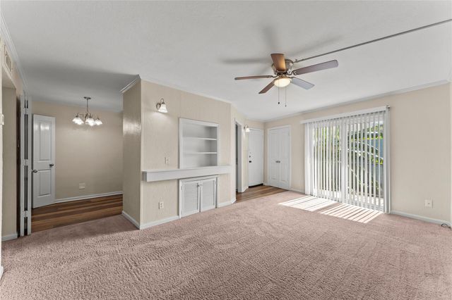 102 Strand Street 16, Galveston, TX 77550