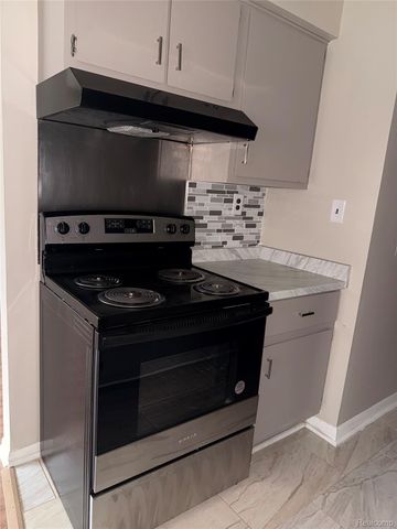 33023 Fargo Street, Livonia, MI 48152