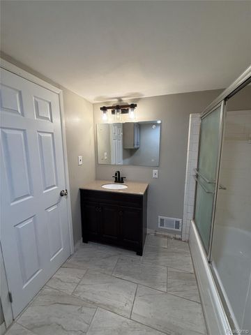 33023 Fargo Street, Livonia, MI 48152