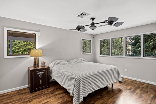 37 HAWKIN RD, Medford, NJ 08055