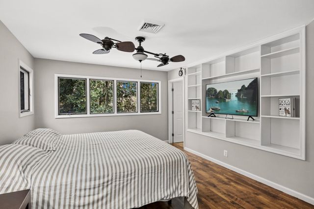 37 HAWKIN RD, Medford, NJ 08055