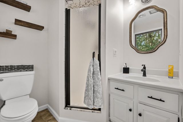 37 HAWKIN RD, Medford, NJ 08055