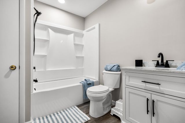 37 HAWKIN RD, Medford, NJ 08055