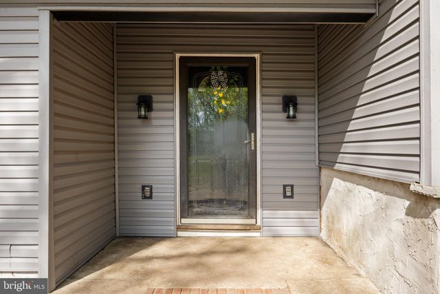 37 HAWKIN RD, Medford, NJ 08055