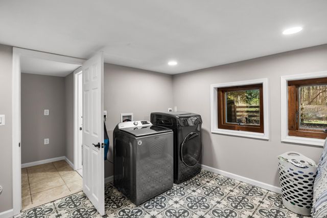 37 HAWKIN RD, Medford, NJ 08055