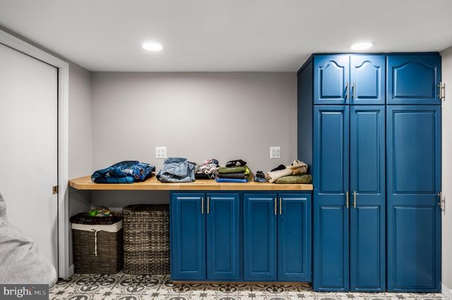 37 HAWKIN RD, Medford, NJ 08055