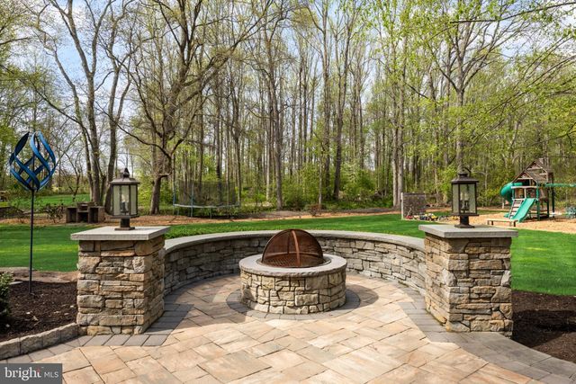 37 HAWKIN RD, Medford, NJ 08055