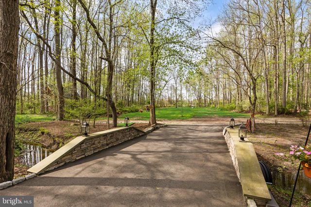 37 HAWKIN RD, Medford, NJ 08055