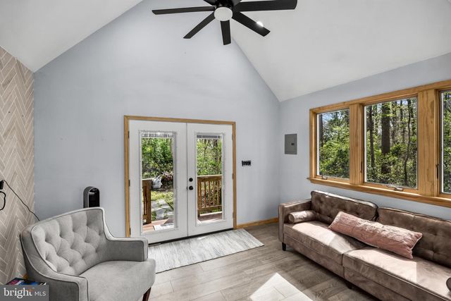 37 HAWKIN RD, Medford, NJ 08055