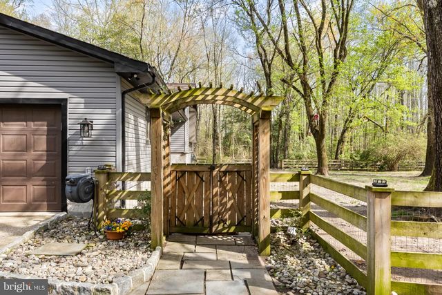 37 HAWKIN RD, Medford, NJ 08055